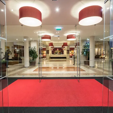 ホテル ビラ ガーレ アンパリウス