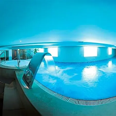 Gale Ampalius Otel 4*