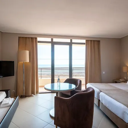 Gale Ampalius Hotel 4*