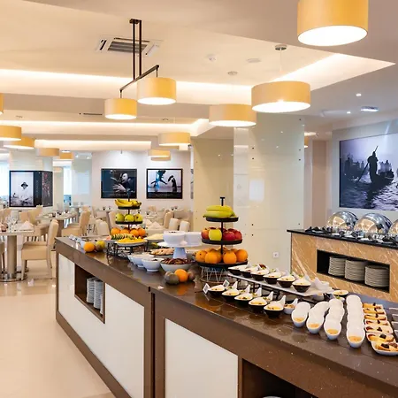 Hotel Gale Ampalius 4*