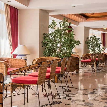 ビラ ガーレ アンパリウス ホテル 4*